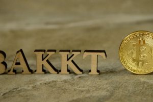 Binance : “Bakkt a contribué à la récente chute du Bitcoin“
