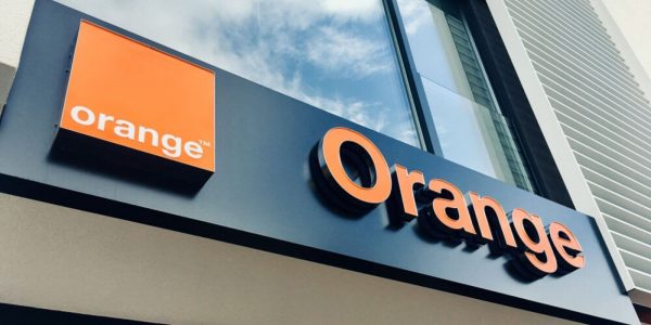Orange et 3 autres géants des télécoms utiliseront une solution blockchain pour leurs accords d’itinérance
