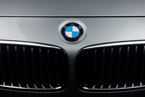 BMW commence à utiliser la blockchain pour sa chaîne logistique