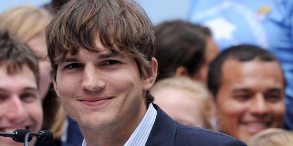 Ashton Kutcher et Michelle Phan investissent dans une startup de récompenses en BTC
