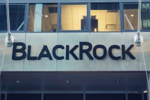 Le géant BlackRock serait-il sur le point d'investir dans le Bitcoin (BTC) ?