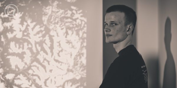 Pour Vitalik Buterin, l’intelligence artificielle (IA) pourrait devenir un « superprédateur » et menacer l’Humanité