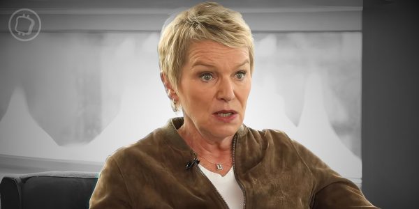 Que sait-on sur la campagne d’arnaques aux cryptomonnaies utilisant l’image de la présentatrice Élise Lucet ?