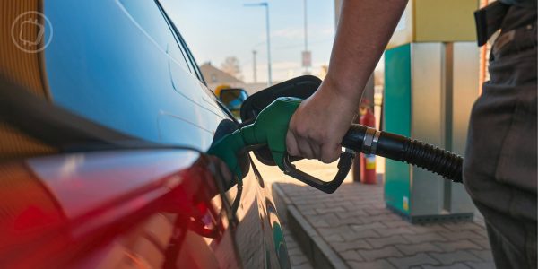 Carburants : de combien va s'alléger la facture à la pompe cette semaine en France ?