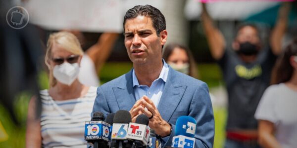 Le maire de Miami affirme avoir gagné 300 % grâce à son salaire en Bitcoin