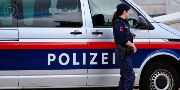 Brûlé vif pour ses cryptomonnaies – Deux hommes arrêtés à Vienne pour extorsion et torture d'un investisseur