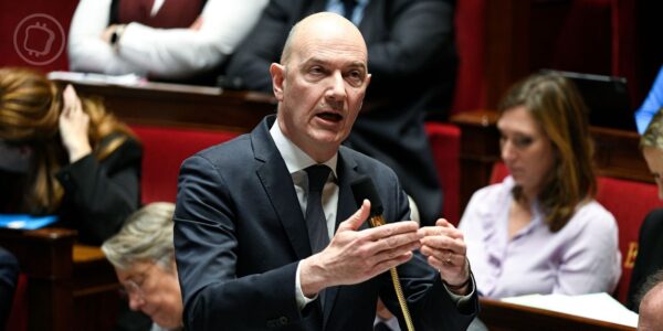 Prix des carburants : le gouvernement va annoncer de (petites) mesures d'aide